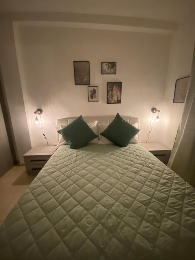 Civico 107 - Apartment With Private Parking クアルトゥ・サンテーレナ エクステリア 写真